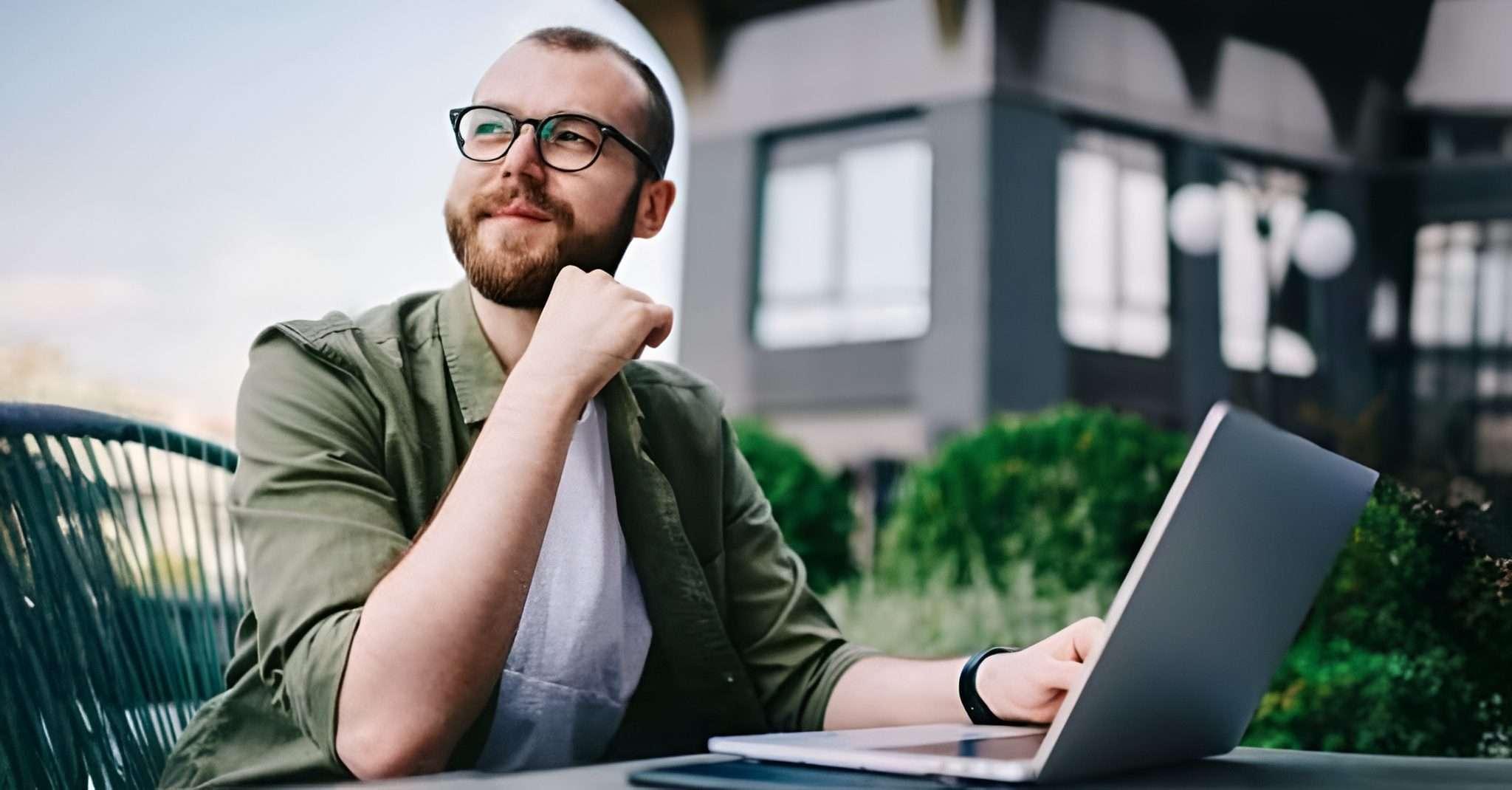 5 Freelancing Websites Beginners Use to Earn Fast Better than Fiverr & Upwork - PIC CREDIT - istockphotos.com